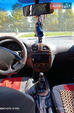 Хэтчбек Daewoo Nubira 1998 в 