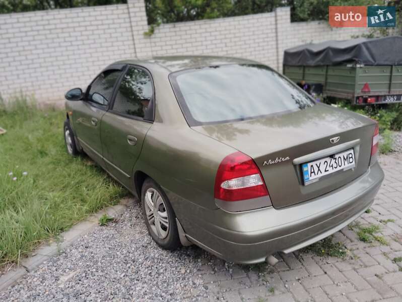 Седан Daewoo Nubira 2003 в Малій Рогані