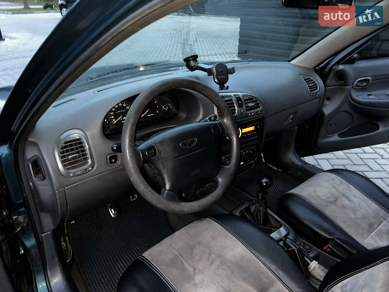 Седан Daewoo Nubira 1997 в Ивано-Франковске