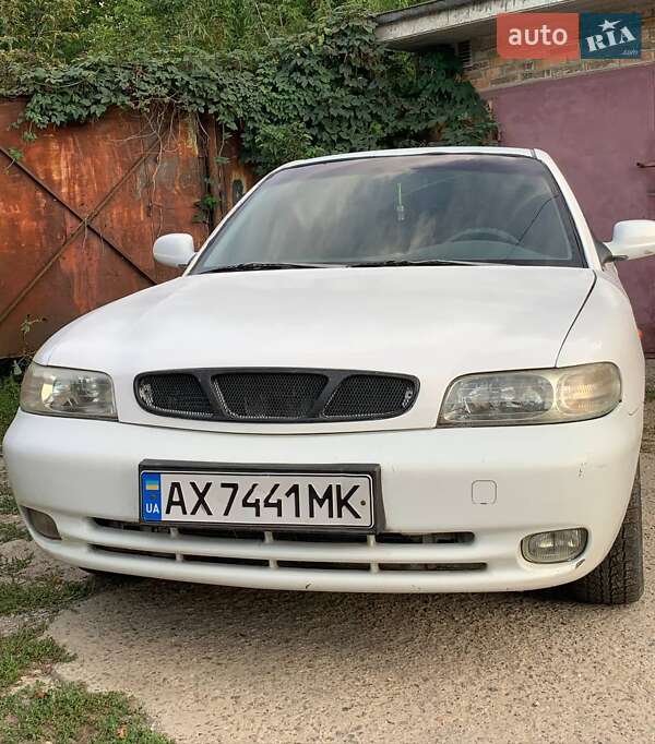 Седан Daewoo Nubira 1998 в Харькове
