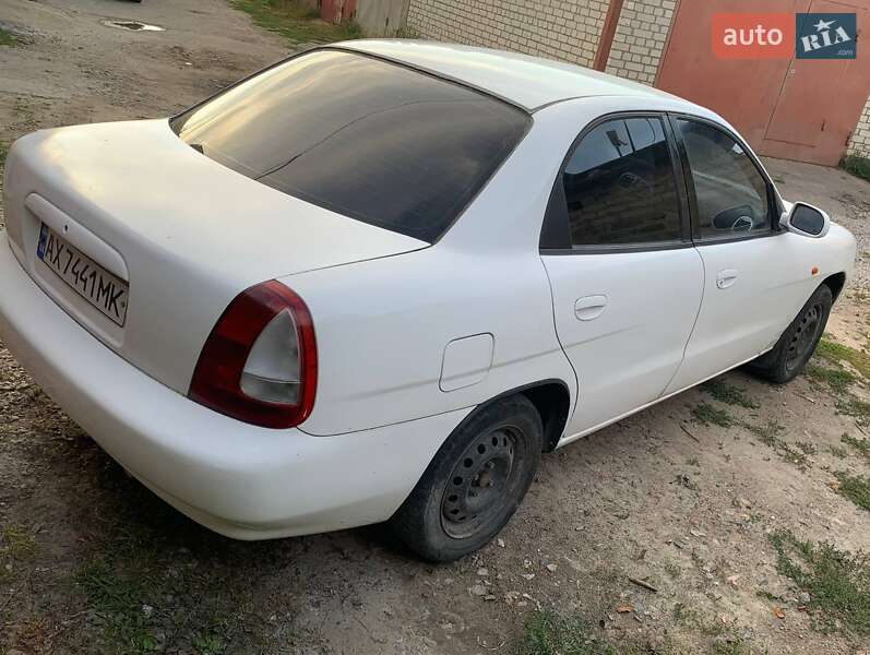 Седан Daewoo Nubira 1998 в Харькове