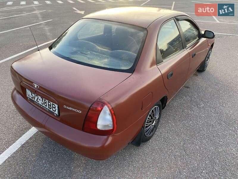 Седан Daewoo Nubira 1998 в Бердичеве