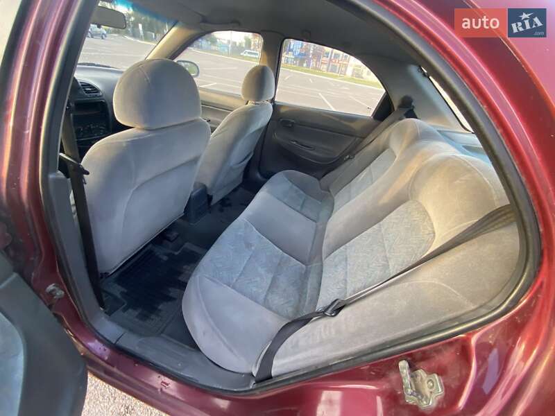 Седан Daewoo Nubira 1998 в Бердичеве