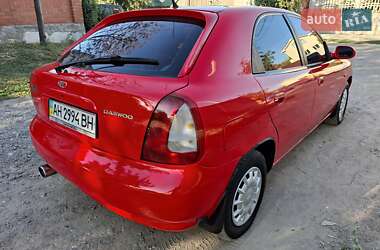 Хетчбек Daewoo Nubira 1998 в 