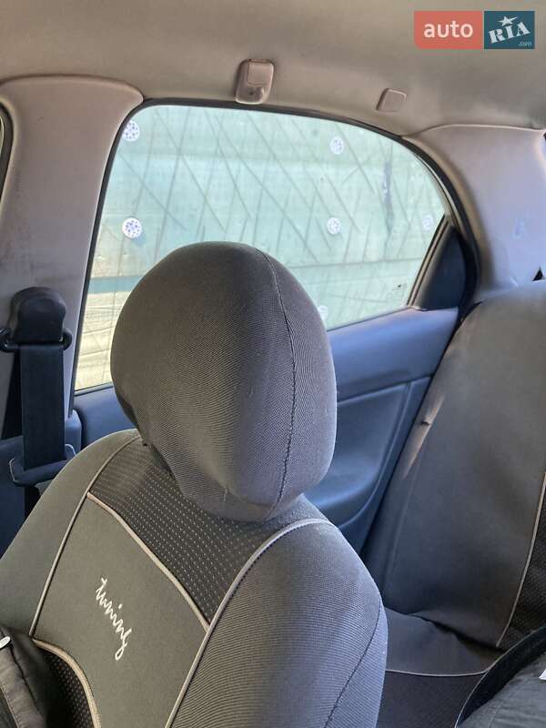 Седан Daewoo Nubira 1998 в Краматорске