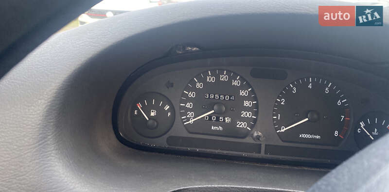 Седан Daewoo Nubira 1998 в Львові