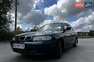 Седан Daewoo Nubira 1998 в Синельниковому