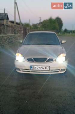 Седан Daewoo Nubira 2000 в Ровно
