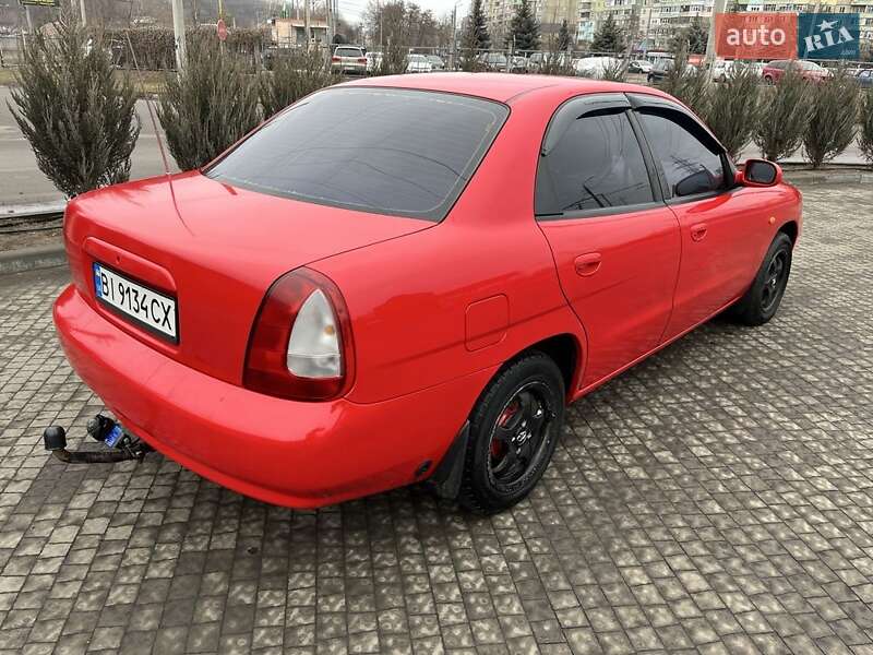 Седан Daewoo Nubira 1998 в Полтаве