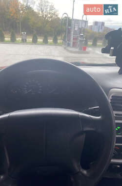 Седан Daewoo Nubira 1998 в 
