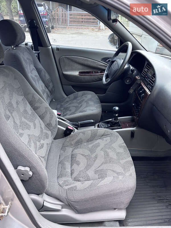 Седан Daewoo Nubira 2001 в Одесі