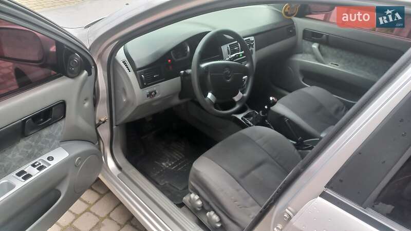 Седан Daewoo Nubira 2003 в Львове
