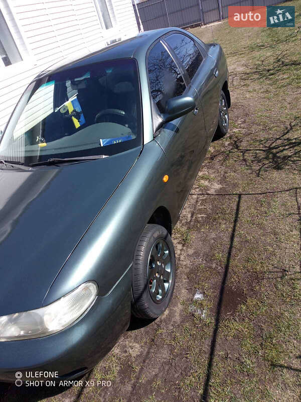 Седан Daewoo Nubira 1998 в Сарнах