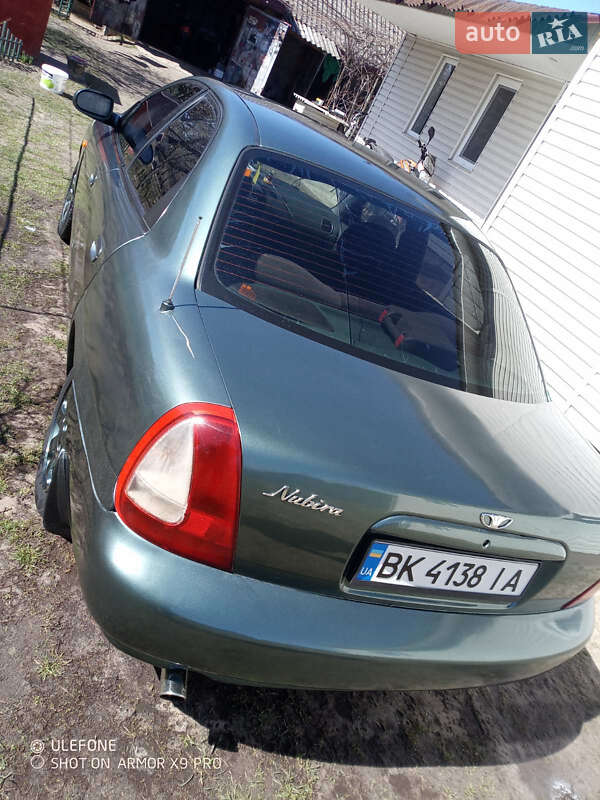 Седан Daewoo Nubira 1998 в Сарнах