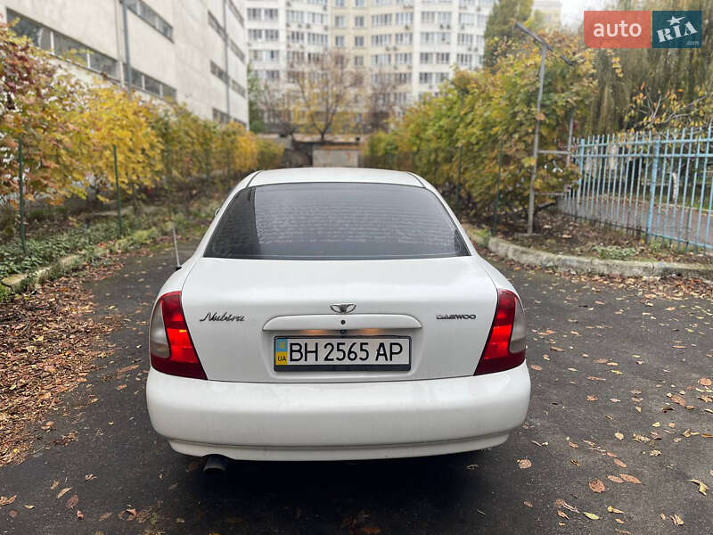 Седан Daewoo Nubira 1998 в Одессе