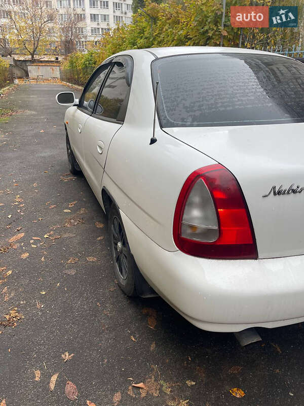 Седан Daewoo Nubira 1998 в Одессе