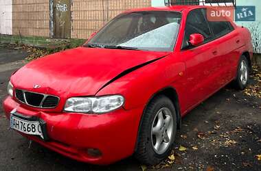 Седан Daewoo Nubira 1998 в Києві
