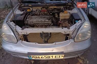 Седан Daewoo Nubira 2003 в Києві