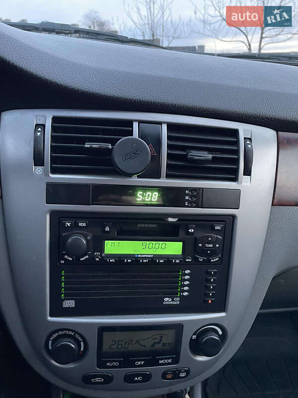 Седан Daewoo Nubira 2004 в Погребище