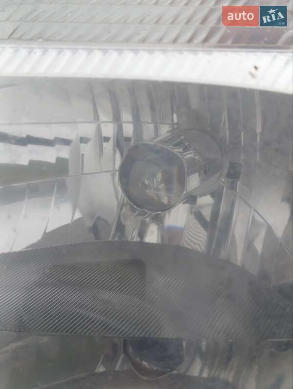 Седан Daewoo Nubira 2003 в Коростені