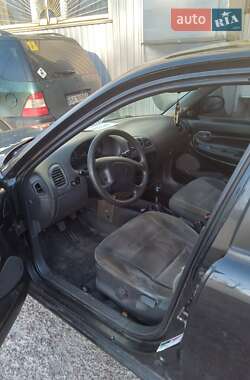 Седан Daewoo Nubira 1998 в Киеве