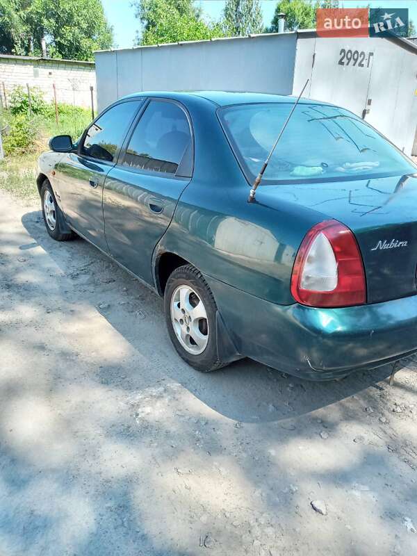 Седан Daewoo Nubira 1998 в Дніпрі