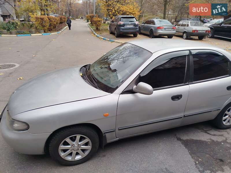 Седан Daewoo Nubira 1998 в Запорожье