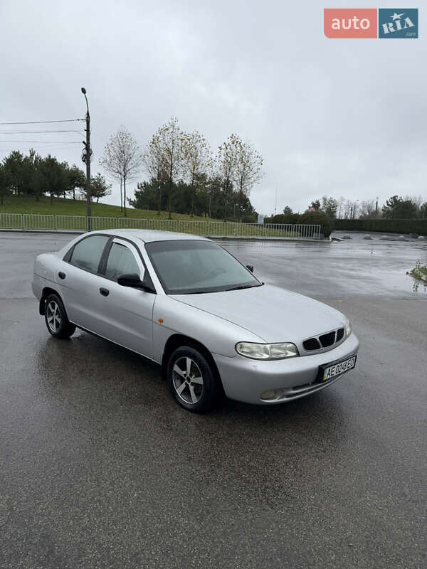 Daewoo Nubira 1998