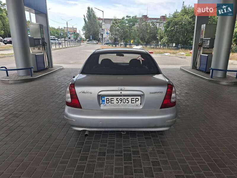 Седан Daewoo Nubira 1998 в Миколаєві