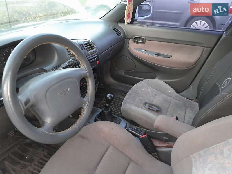 Універсал Daewoo Nubira 1999 в Одесі