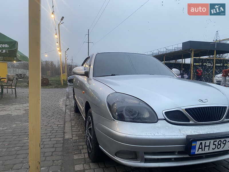 Седан Daewoo Nubira 2002 в Павлограде