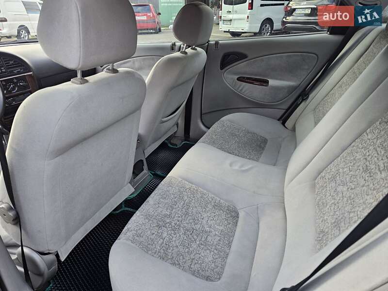 Седан Daewoo Nubira 2003 в Одессе