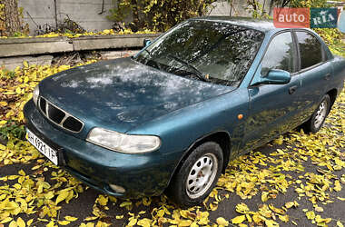 Седан Daewoo Nubira 1998 в Днепре