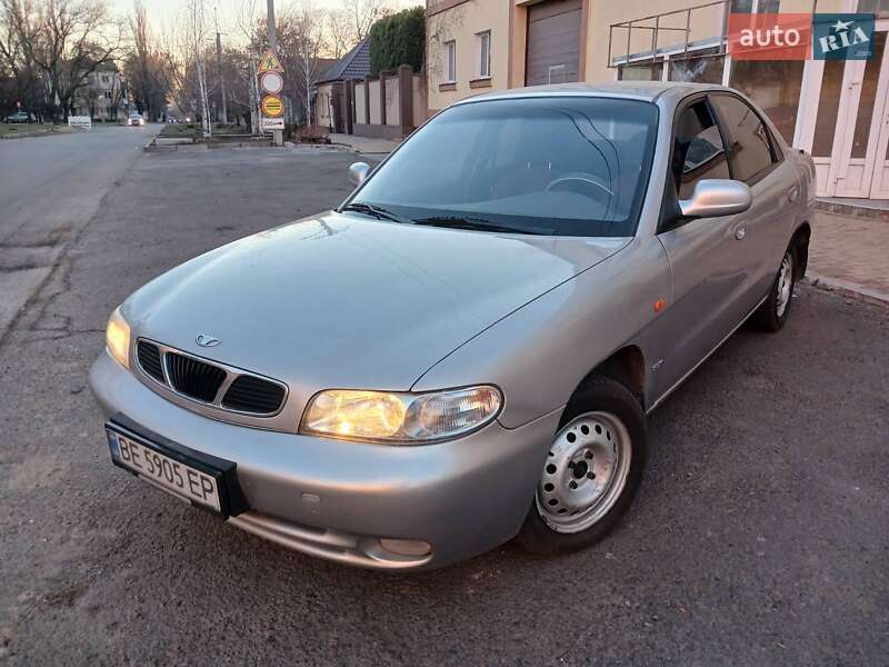 Daewoo Nubira 1998