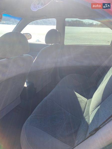 Седан Daewoo Nubira 1998 в Бердичеве