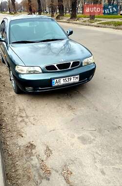 Седан Daewoo Nubira 1998 в Днепре