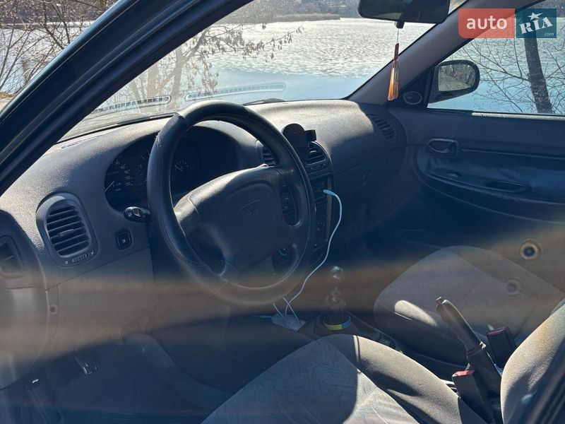 Седан Daewoo Nubira 1998 в Василькові