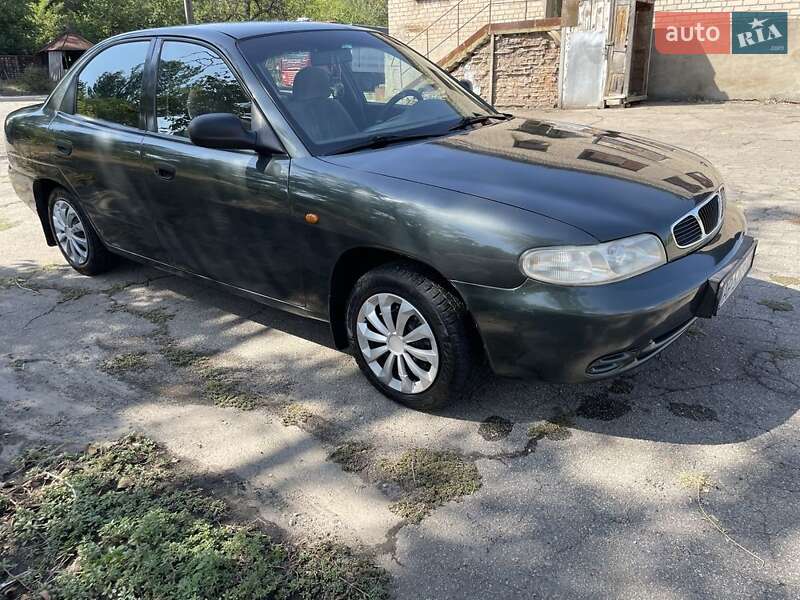 Daewoo Nubira 1998