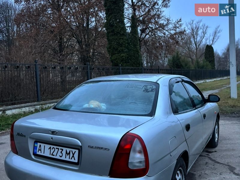 Седан Daewoo Nubira 1998 в Бобровиці