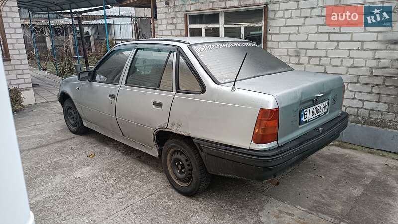 Седан Daewoo Racer 1995 в Кременчуге