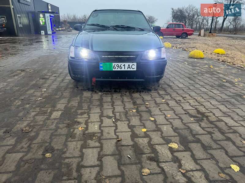 Седан Daewoo Racer 1995 в Васильківці