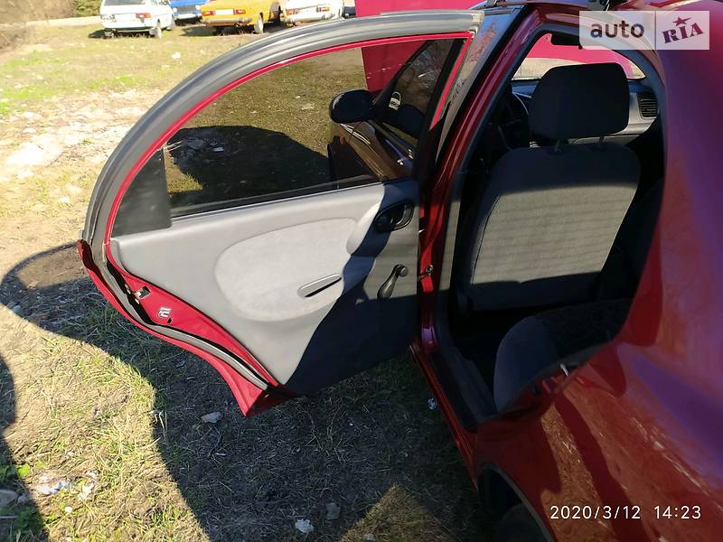 Седан Daewoo Sens 2004 в Харкові