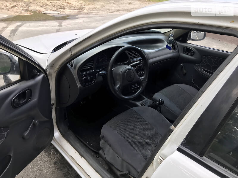 Седан Daewoo Sens 2004 в Буче