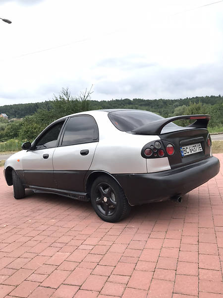 Седан Daewoo Sens 2004 в Дрогобичі