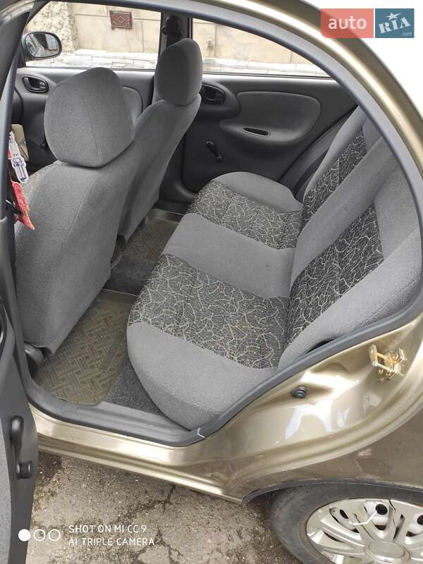 Седан Daewoo Sens 2005 в Чернигове