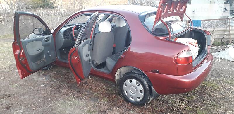 Седан Daewoo Sens 2006 в Волочиську
