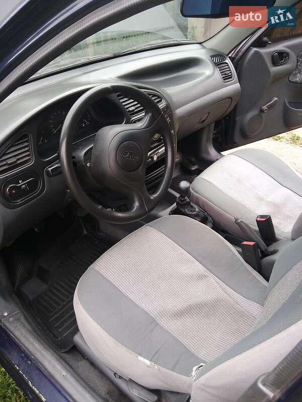 Седан Daewoo Sens 2002 в Желтых Водах