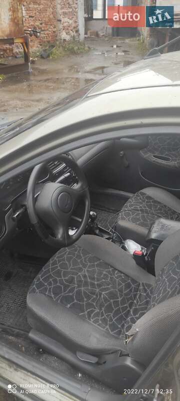 Седан Daewoo Sens 2003 в Львове