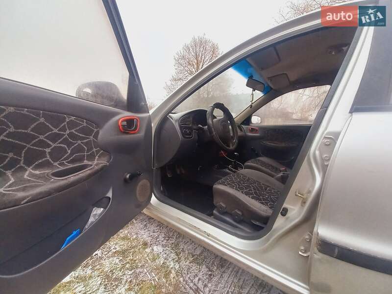 Седан Daewoo Sens 2004 в Тернополі