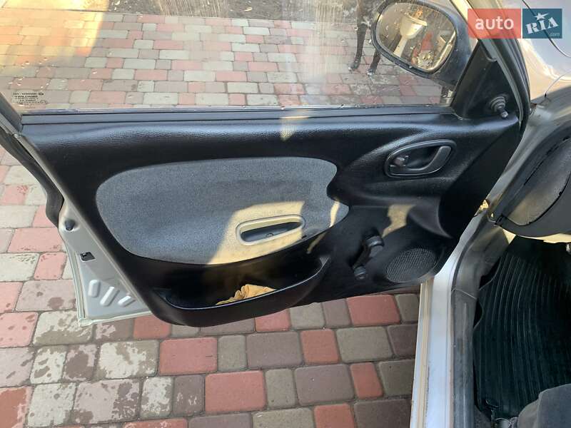 Седан Daewoo Sens 2004 в Чернигове
